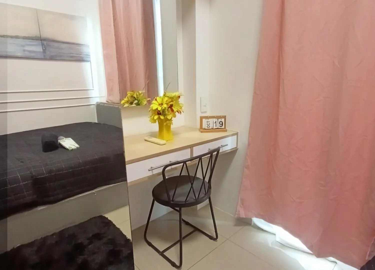 Shore Residence Tower D Moa Ecom View Cozy Bedroom Manila